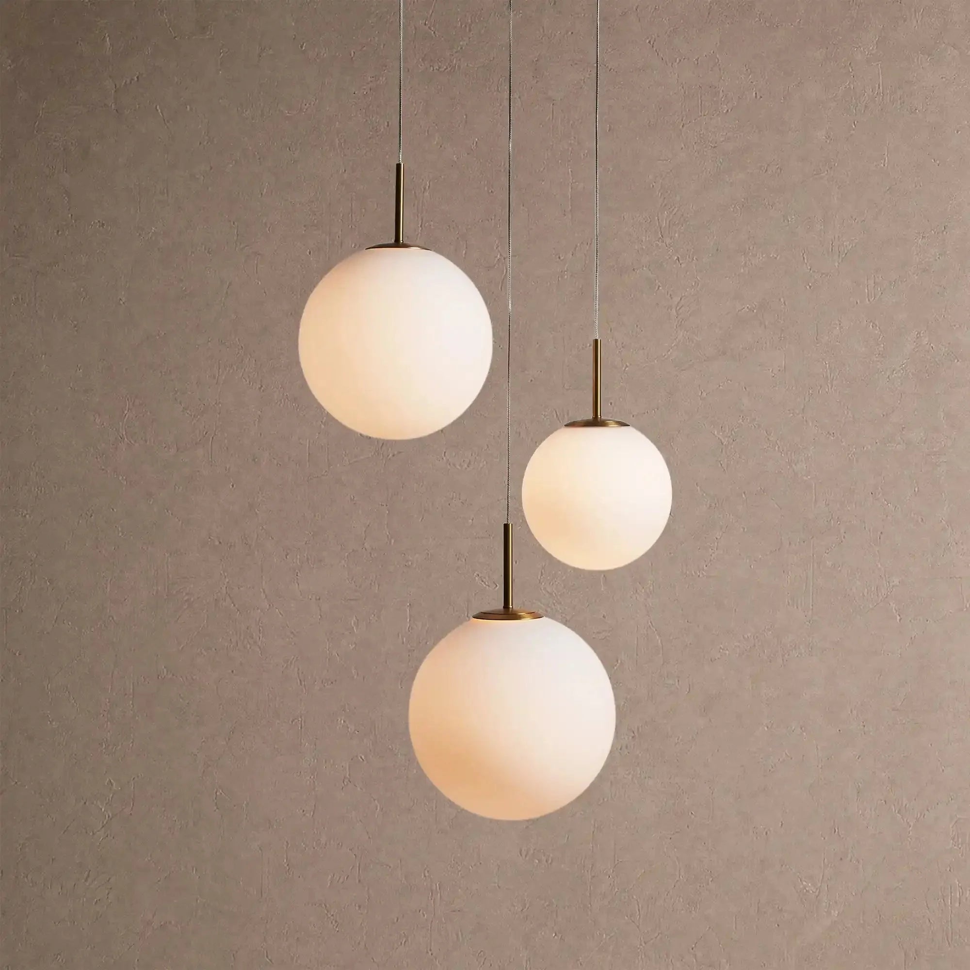 Casen Modern Round Chandelier - Hand-Blown Crackle Glass & Satin Brass LED Pendant Light - 12-Light 43''Crackle - VChandelier